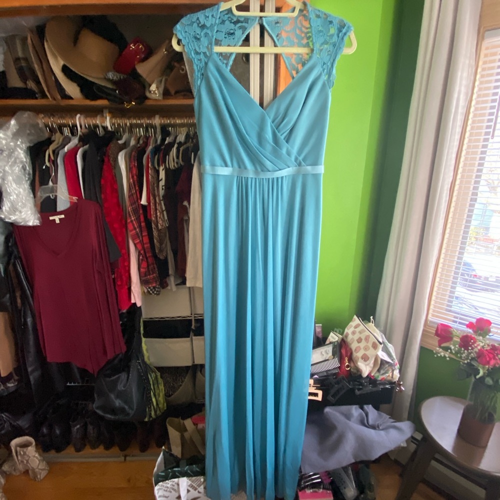 David’s bridal Long Mesh Dress with Lace Cap Sleeves STYLE# F19505 Teal blue